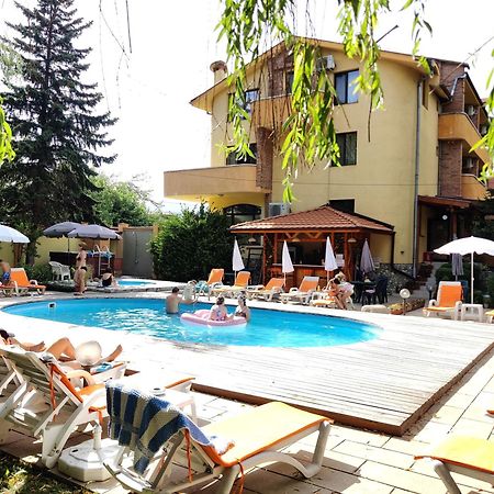 Family Hotel IV Velingrad Ngoại thất bức ảnh