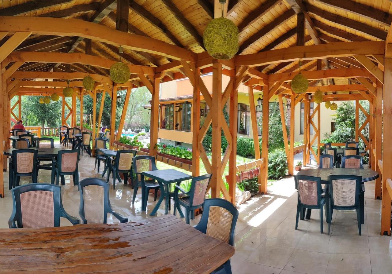 Family Hotel IV Velingrad Ngoại thất bức ảnh