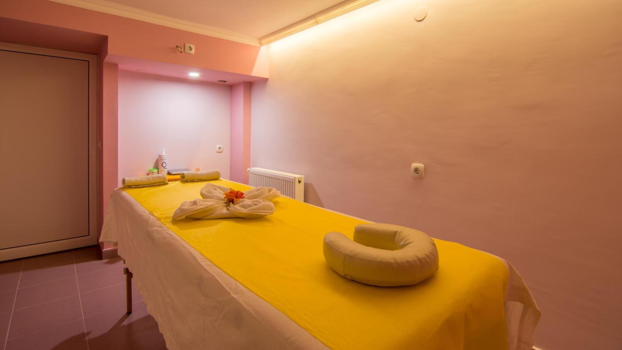 Family Hotel IV Velingrad Ngoại thất bức ảnh