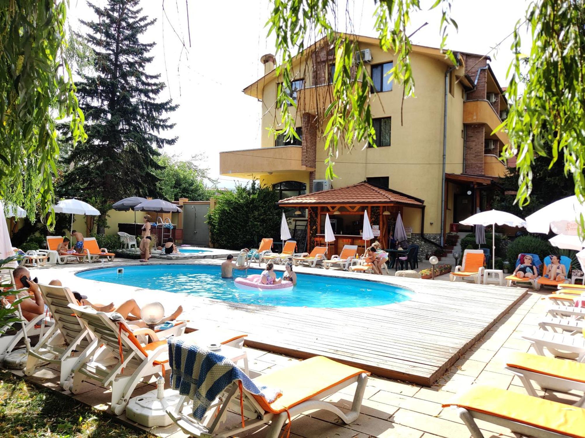 Family Hotel IV Velingrad Ngoại thất bức ảnh