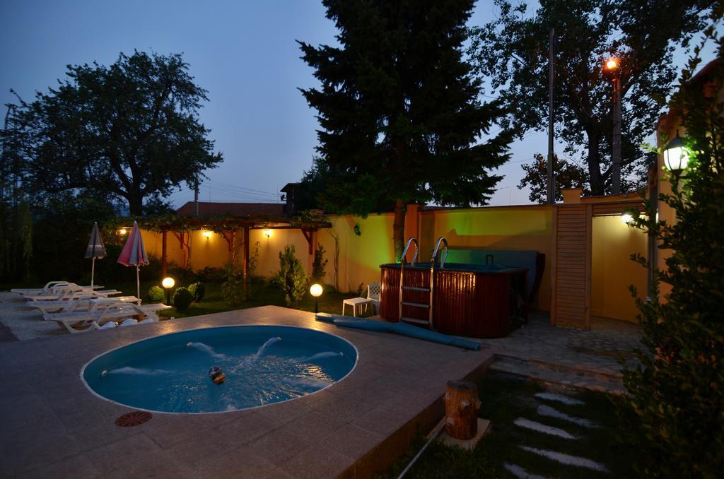 Family Hotel IV Velingrad Ngoại thất bức ảnh